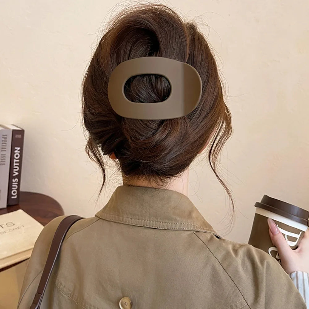 PC Hair Claw Clip for Women New Design Leopard Matte Curved Flat Styling Barrettes Acrylic Lying Down Hair Accessories