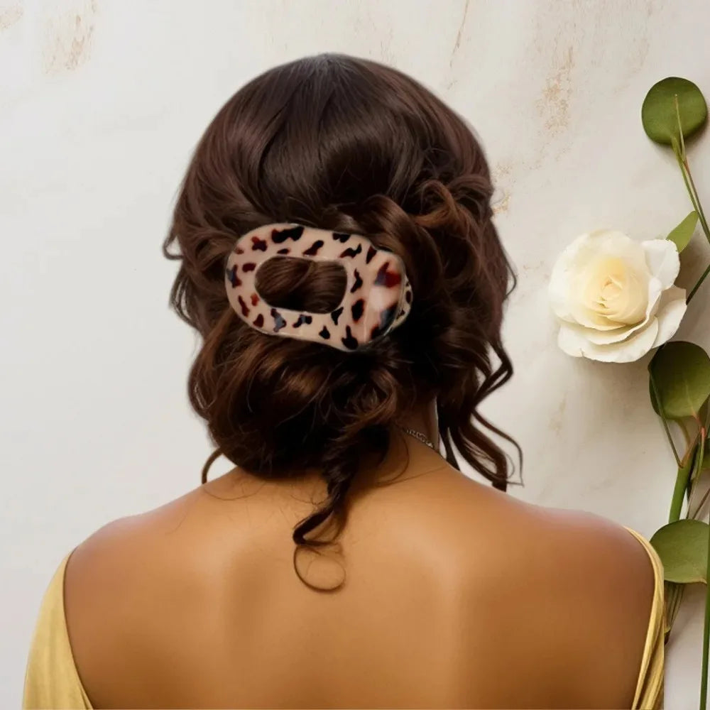 PC Hair Claw Clip for Women New Design Leopard Matte Curved Flat Styling Barrettes Acrylic Lying Down Hair Accessories